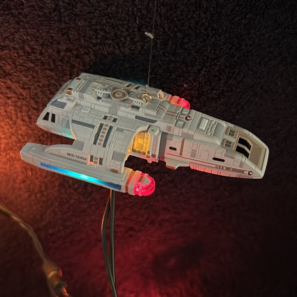 Star Trek ‘Deep Space Nine’ Two vintage lighted Hallmark ornaments. Voice/lights - Picture 10 of 10